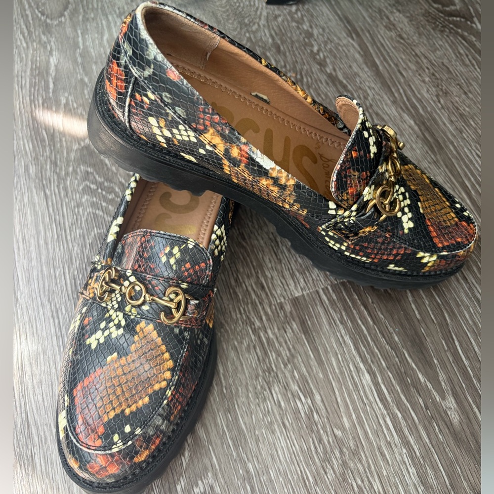 Sam Edelman Circus Women's Snake-Print Loafers with Gold Bit Black/Orange/Brown - Picture 2 of 5